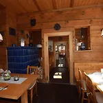 Weinstube Sinas Brettl