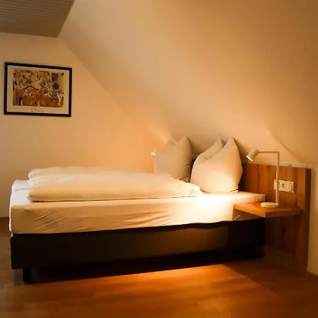 Weinstube Sinas Brettl ゲストハウス