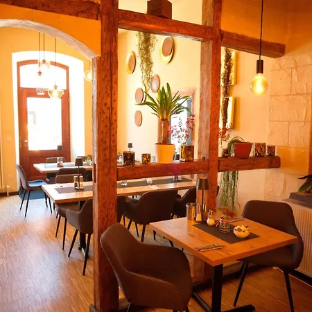 Weinstube Sinas Brettl 3*