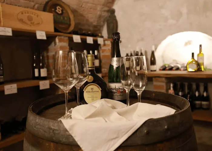 Weinstube Sinas Brettl Penzion Nördlingen